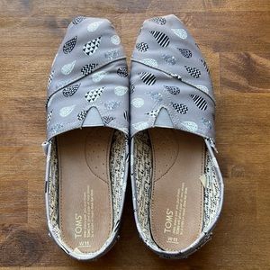 Toms raindrop print waterproof slides size 11